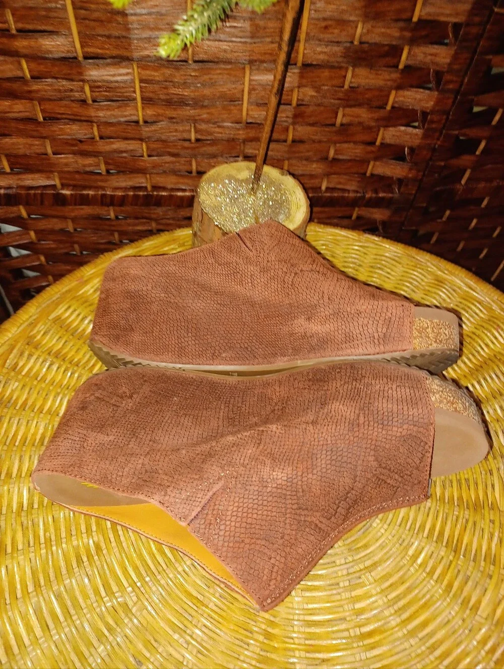 Women’s Textured Wedge Mule Slip-On
